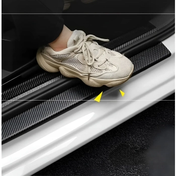 Taśma 5D karbonowa ochronna na progi bagażnik